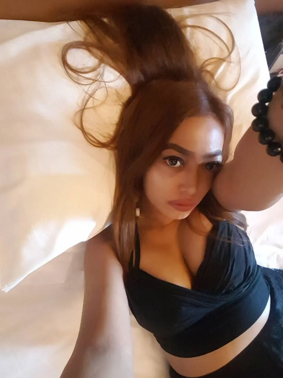 Bee in TOKYO – Spanish  - Photo 3