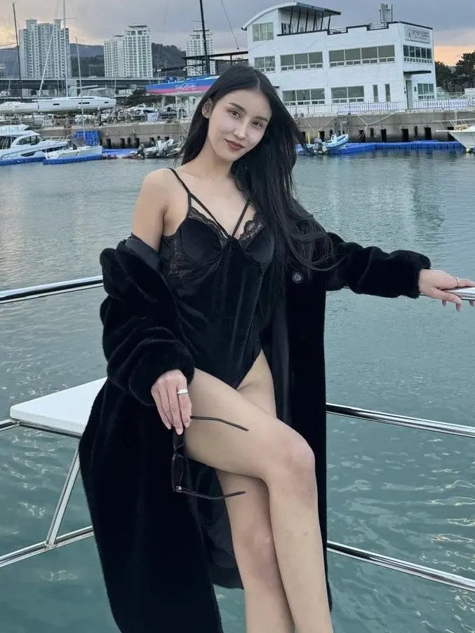 Mora From Asia – Malayian - escort in London