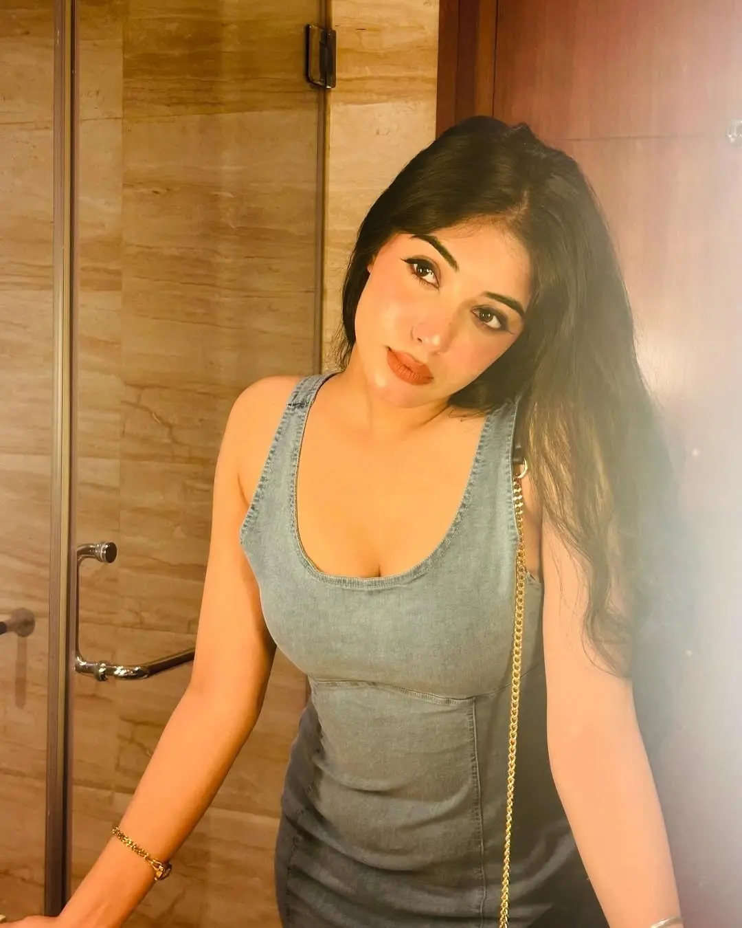 Priya independent – Indian  - escort in Dubai