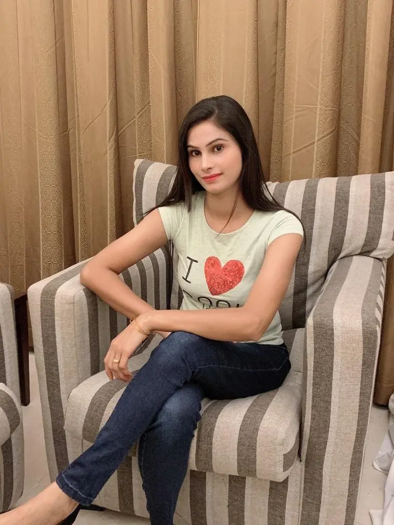 Soniya – Indian escort in Dubai - Photo 2