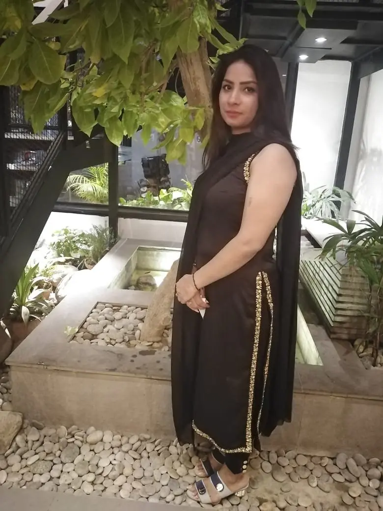 Sexy Radhika Singh – escort - escort in Sharjah