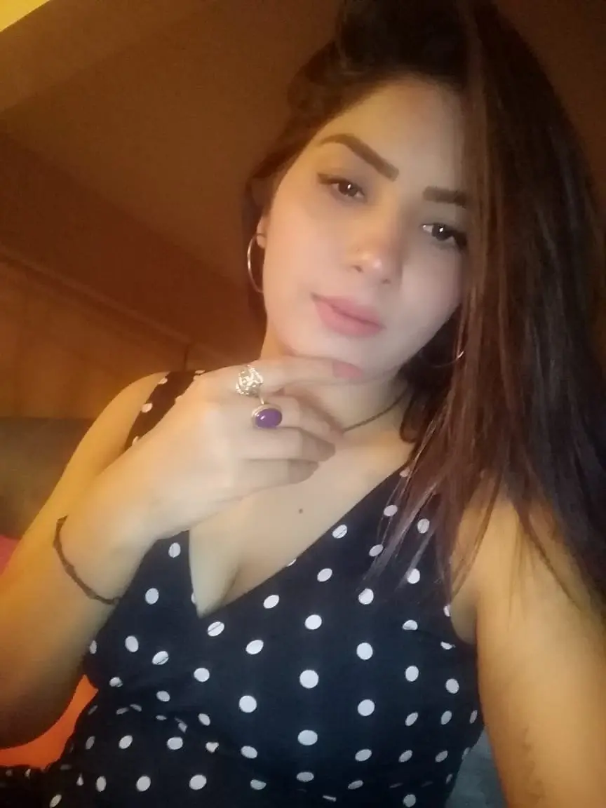 Sexy Radhika Singh – escort - Photo 2