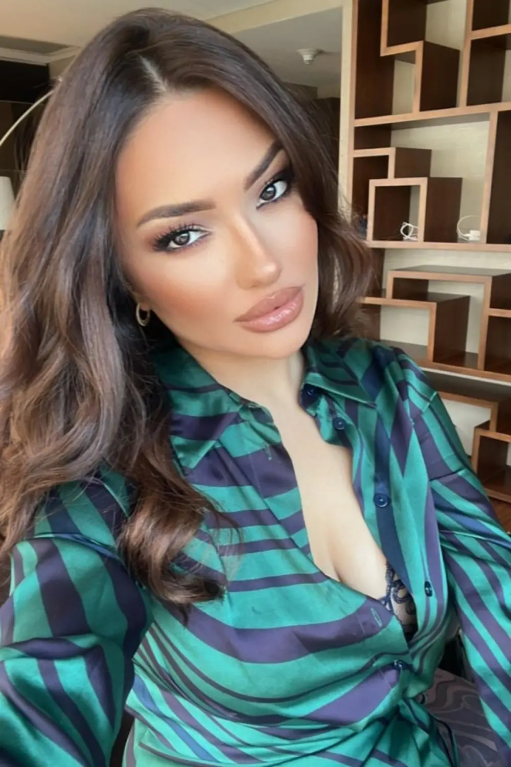 Rose – Azerbaijani escort  - Photo 1