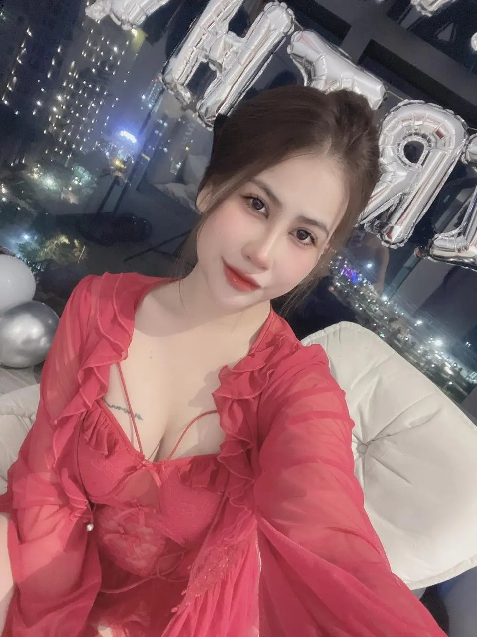 Sany – Vietnamese escort in - Photo 2