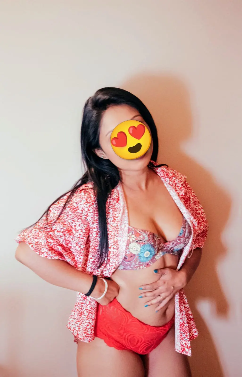 Neha - Active and Petite gi - Photo 3