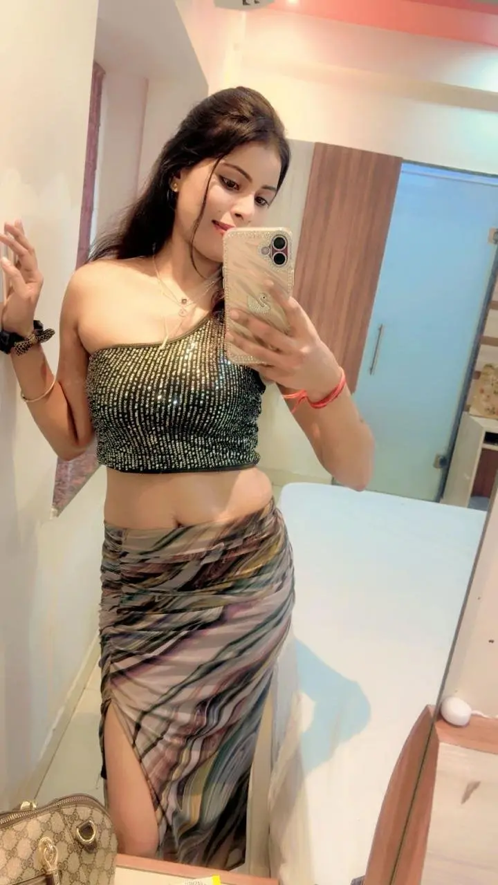 Sanjana cam session Real me - Photo 1