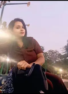 Cam & meet Available Right  - Photo 3