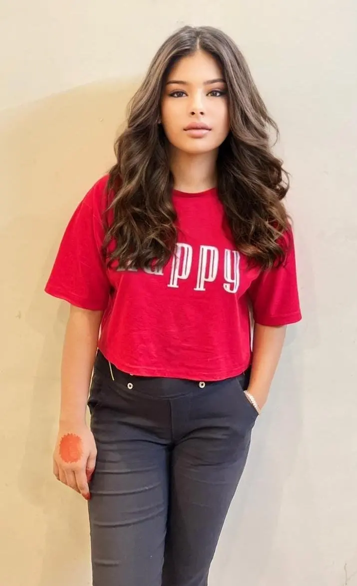 Independent college girl aa - Photo 3