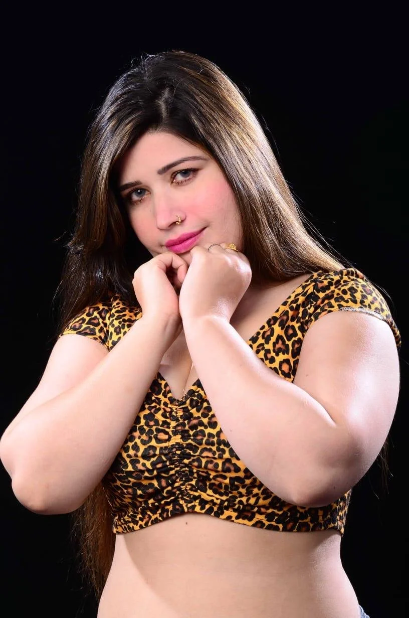 Yamini Busty Girl – Turkish - Photo 3