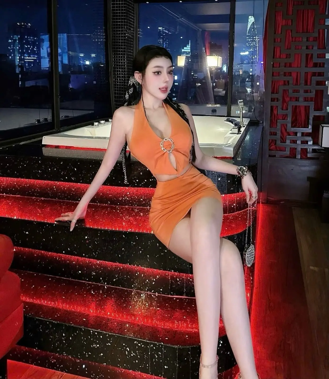 Lisa – Singaporean escort in Dubai - Photo 2