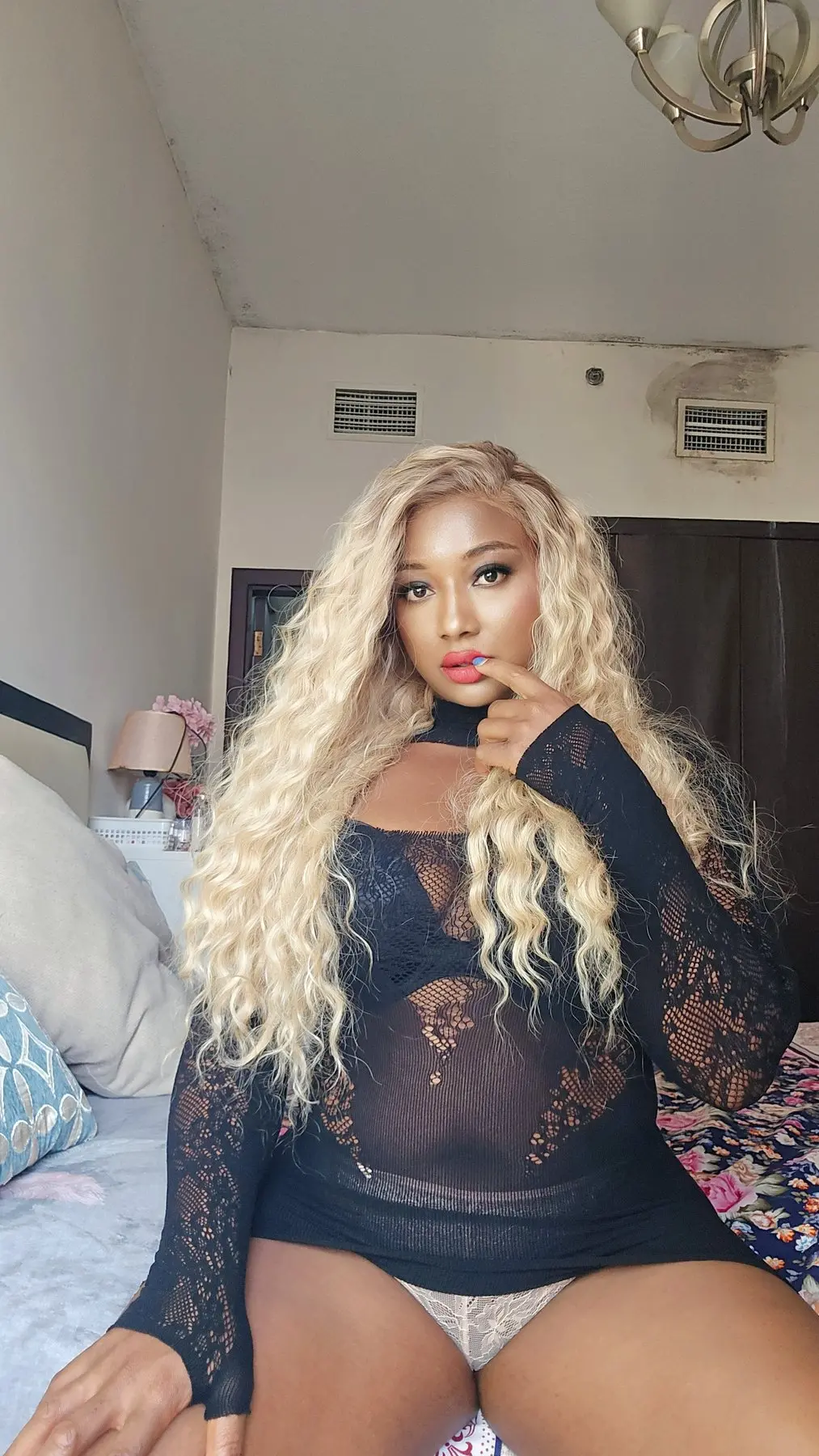 Squirting cloe – Tanzanian  - Photo 2