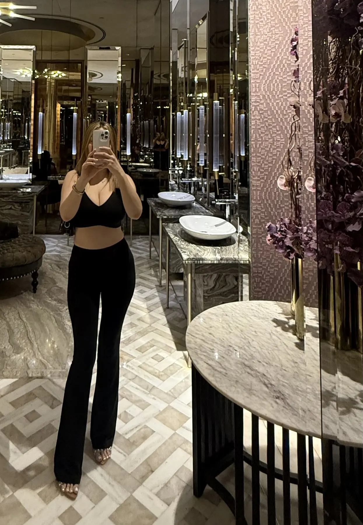 Anahita – Iranian escort  - Photo 3