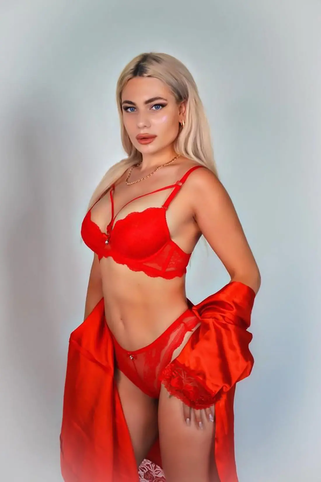 Lia Young Blond – Ukrainian escort  - Photo 2